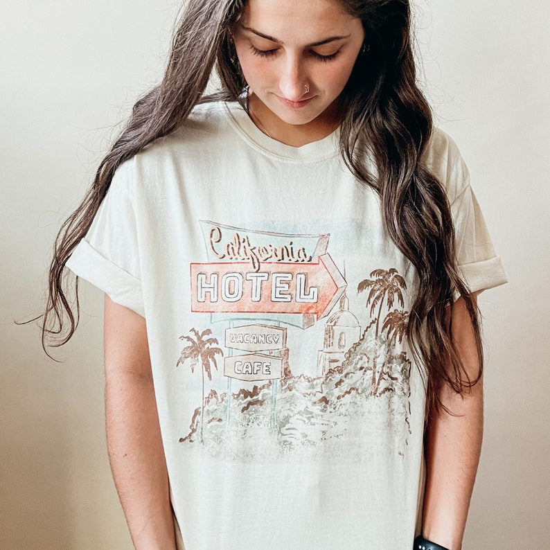California Hotel Graphic Print T-shirt